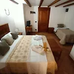 Pensión Afena Rent Bedrooms