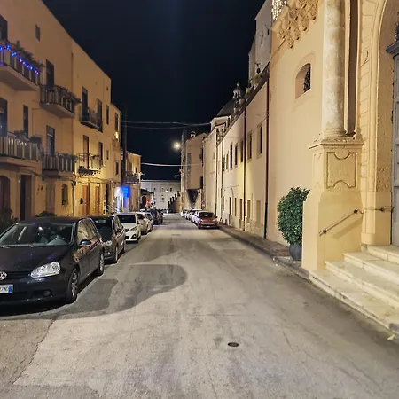 Afena Rent Bedrooms 3*