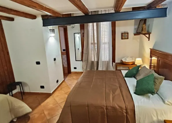 Afena Rent Bedrooms Агридженто