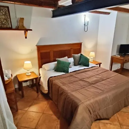 Pensión Afena Rent Bedrooms