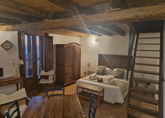 Afena Rent Bedrooms Guest house 3*